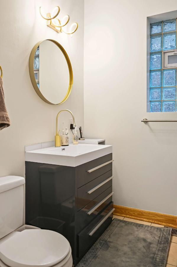 2 Bed Apt W/ Office, Free Parking, Near Wrigley Чикаго Экстерьер фото
