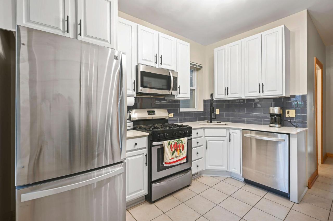 2 Bed Apt W/ Office, Free Parking, Near Wrigley Чикаго Экстерьер фото